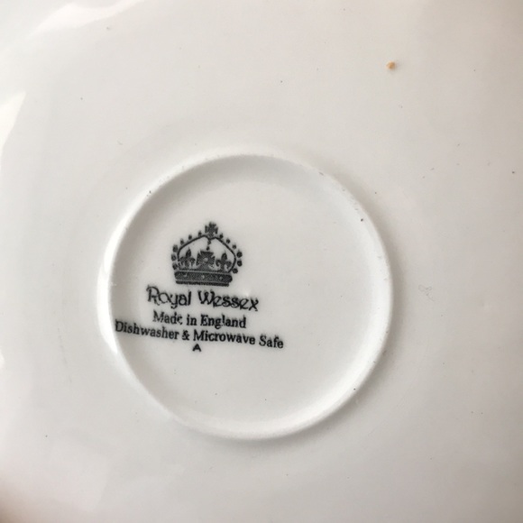 Royal Wessex Tea cup Plate set of 2 - Picture 2 of 3